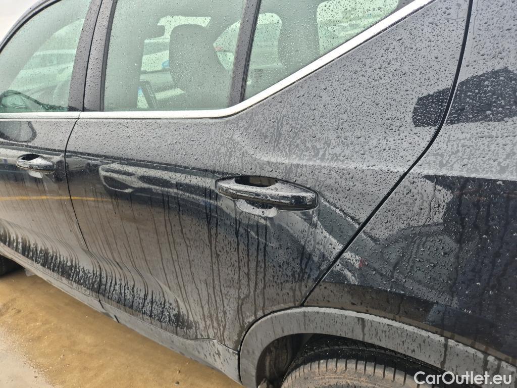  Volvo  XC 40 VOLVO XC40 / 2021 / 5P / todoterreno 1.5 T4 Twin Recharge Core Auto #26