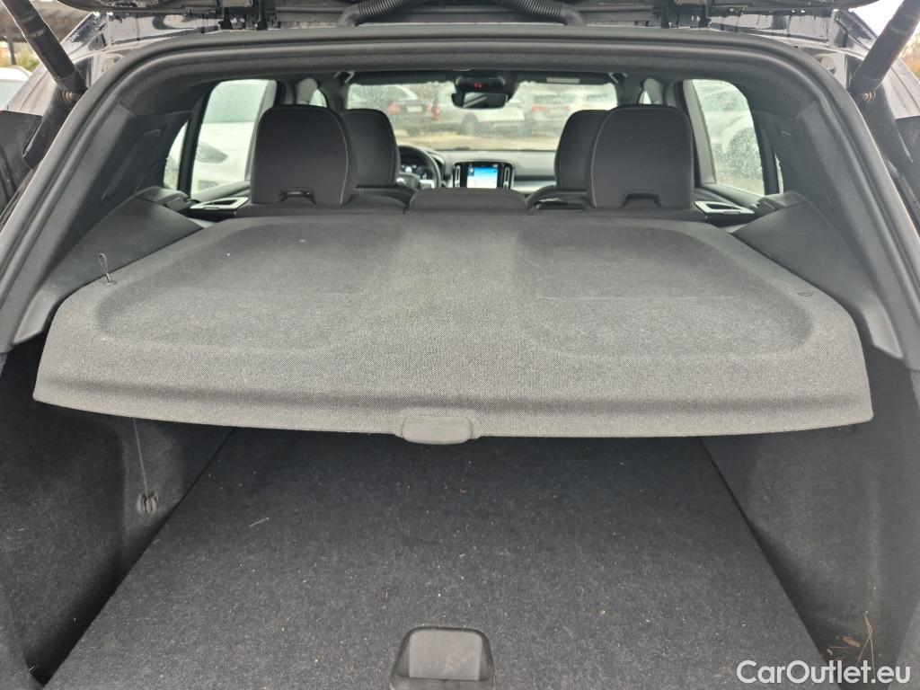  Volvo  XC 40 VOLVO XC40 / 2021 / 5P / todoterreno 1.5 T4 Twin Recharge Core Auto #3