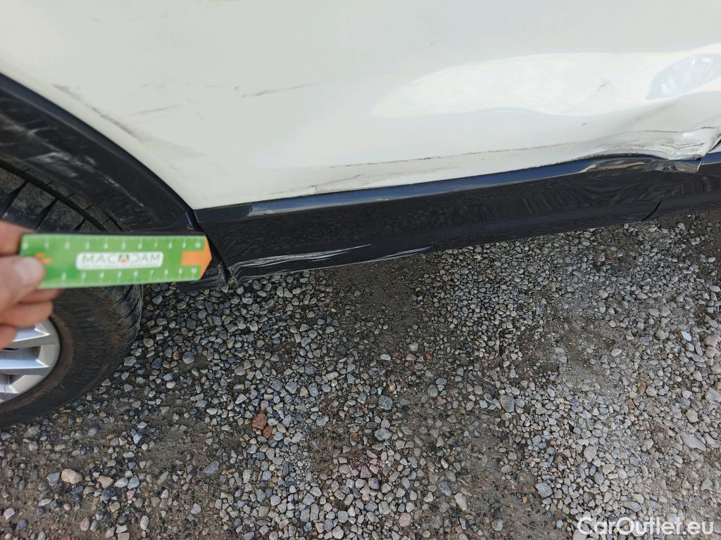  Audi  Q2 AUDI  / 2016 / 5P / todoterreno Design 30 TFSI 85kW (116CV) #36