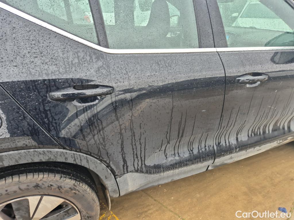  Volvo  XC 40 VOLVO XC40 / 2021 / 5P / todoterreno 1.5 T4 Twin Recharge Core Auto #32