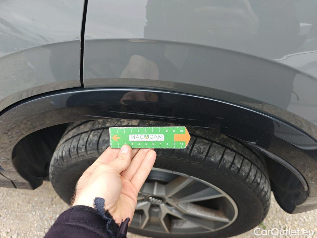  Audi  Q2 AUDI  / 2016 / 5P / todoterreno Design 35 TFSI 110kW (150CV) S tronic #52