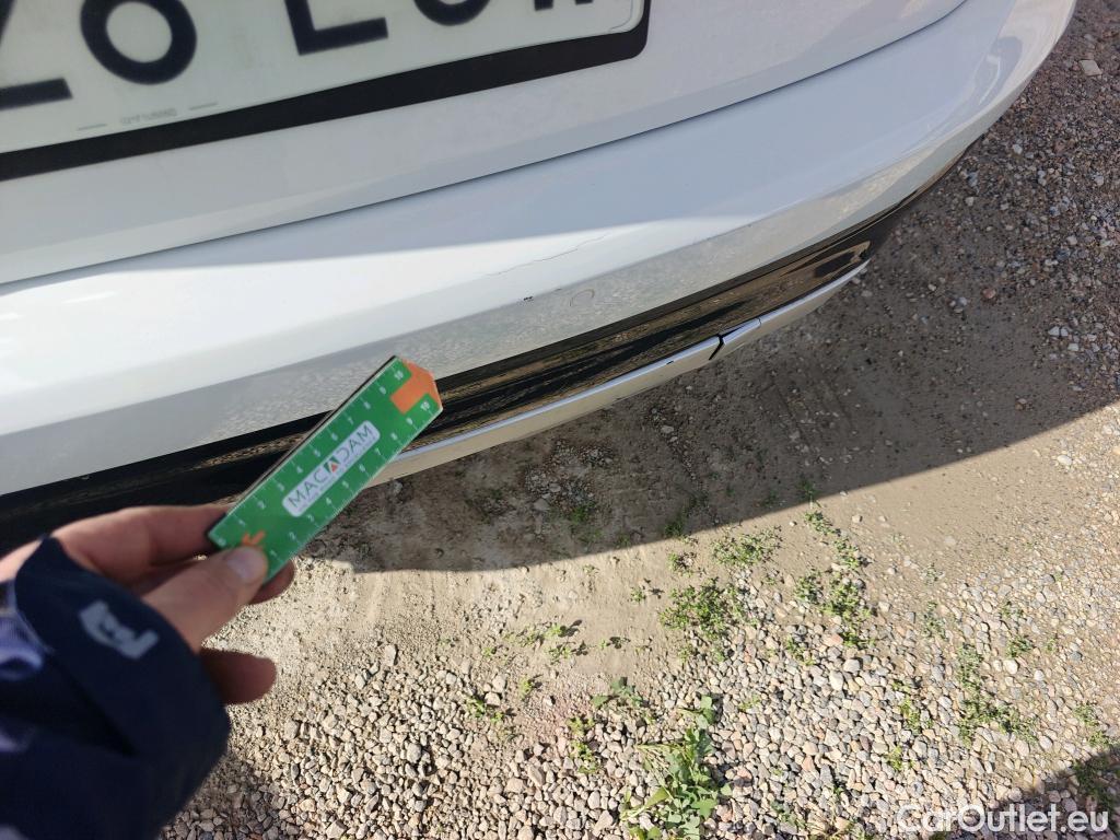  Audi  Q2 AUDI  / 2016 / 5P / todoterreno Design 30 TFSI 85kW (116CV) #29