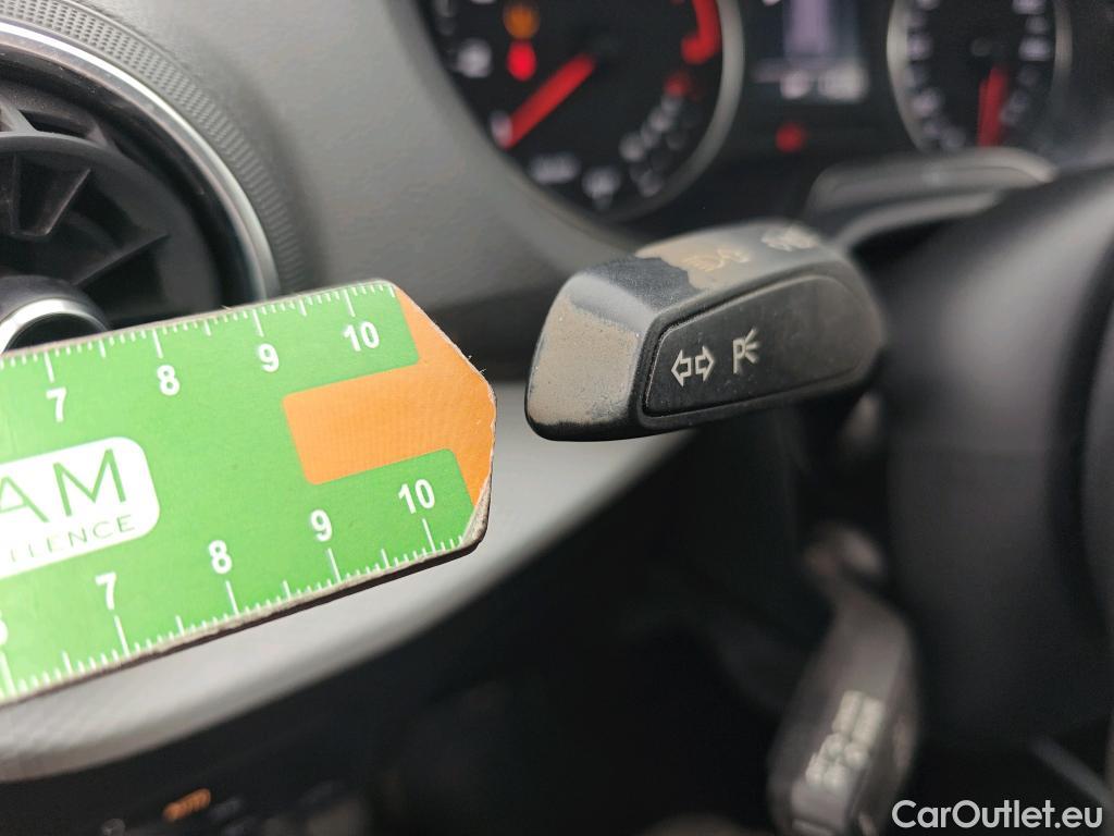  Audi  Q2 AUDI  / 2016 / 5P / todoterreno Design 30 TFSI 85kW (116CV) #16