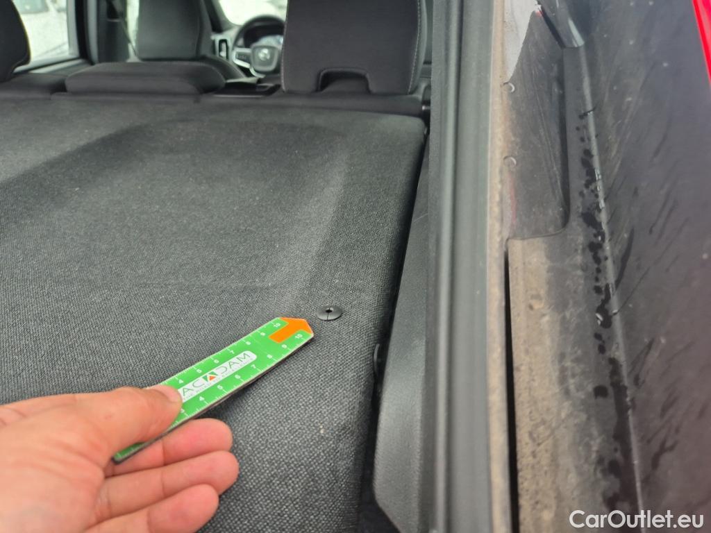  Volvo  XC 40 VOLVO XC40 / 2021 / 5P / todoterreno 1.5 T4 Twin Recharge Core Auto #4