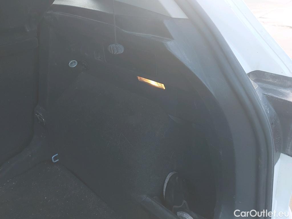  Volkswagen  Tiguan VOLKSWAGEN  / 2020 / 5P / todoterreno  2.0 TDI 90kW (122CV) #20