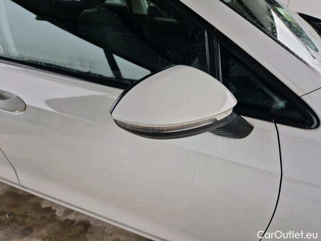  Volkswagen  Golf  VOLKSWAGEN / 2020 / 5P / berlina con portón 2.0 TDI 85kW (115CV) #21