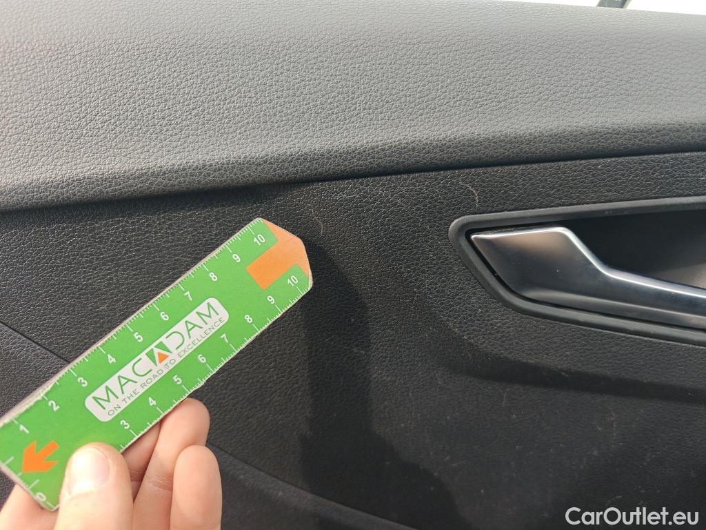  Audi  Q2 AUDI  / 2016 / 5P / todoterreno Design 30 TFSI 85kW (116CV) #8