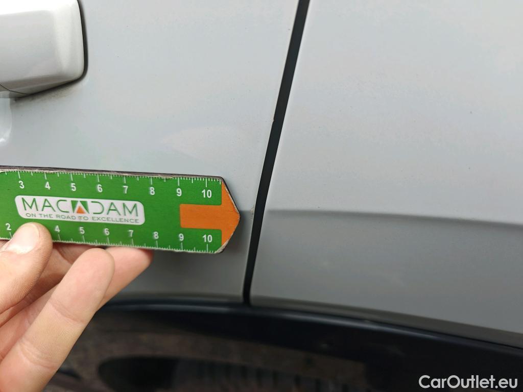  Audi  Q2 AUDI  / 2016 / 5P / todoterreno Design 30 TFSI 85kW (116CV) #23