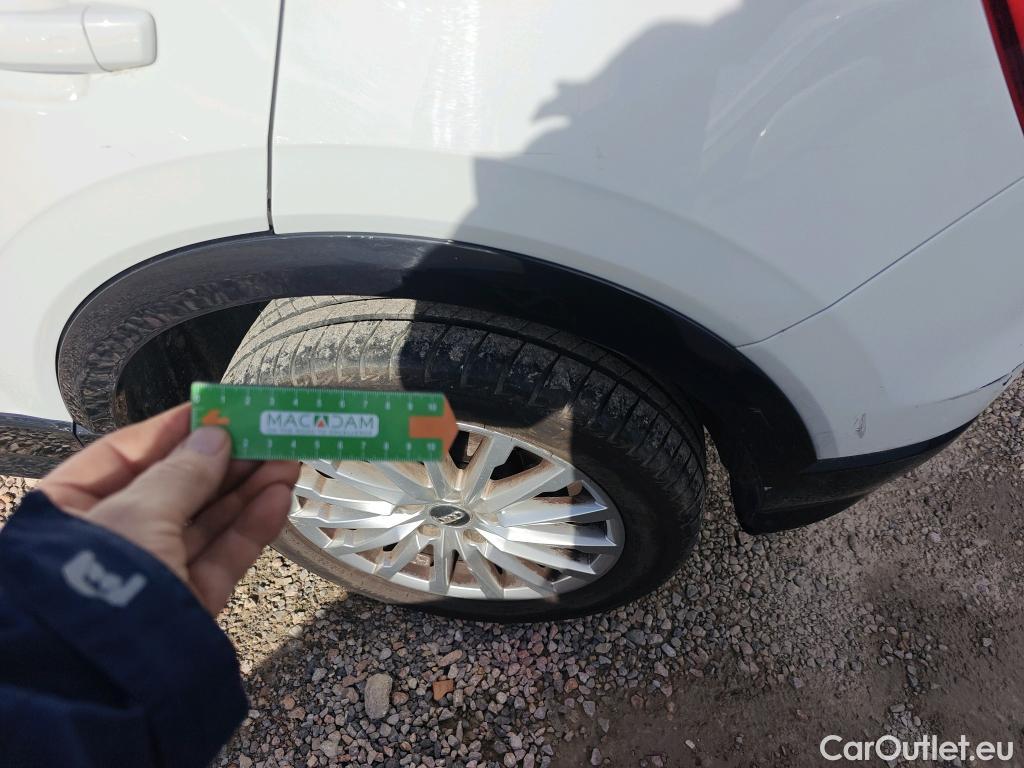  Audi  Q2 AUDI  / 2016 / 5P / todoterreno Design 30 TFSI 85kW (116CV) #50