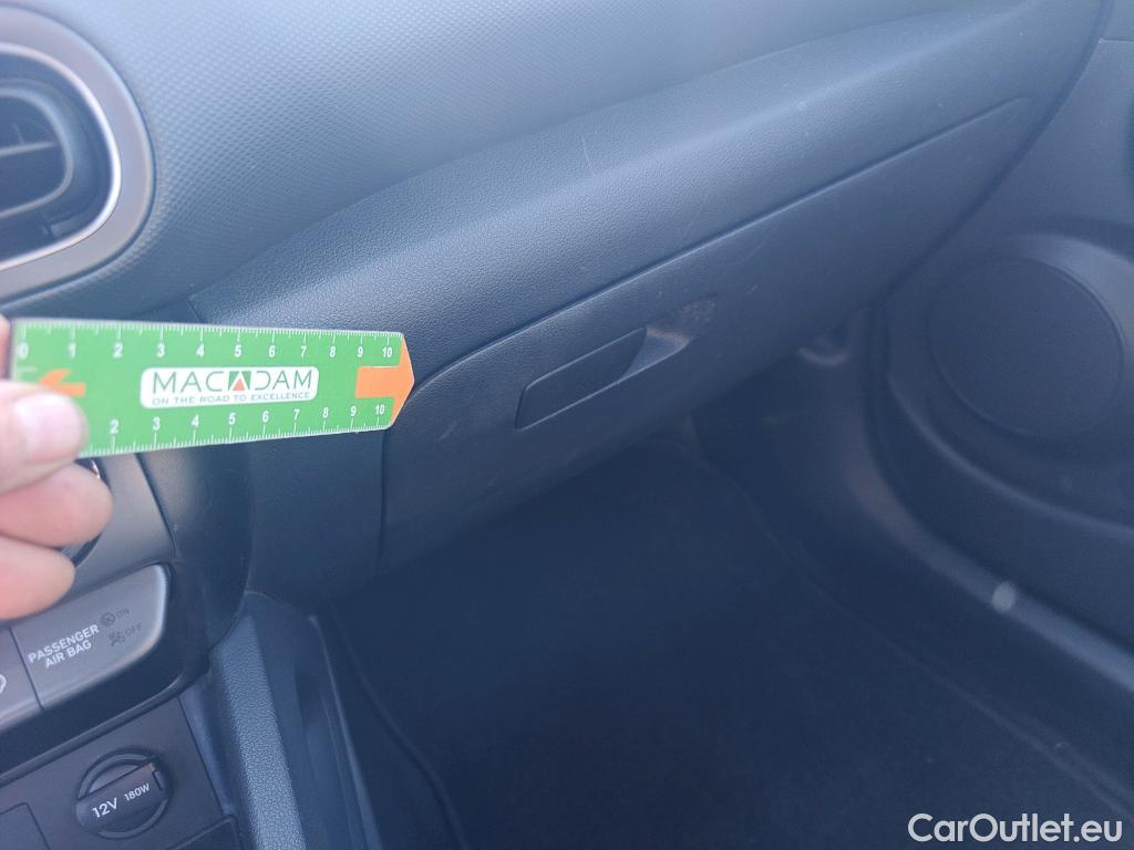  Hyundai  Konna HYUNDAI Kona / 2020 / 5P / todoterreno 1.6 GDI HEV Maxx DCT #3