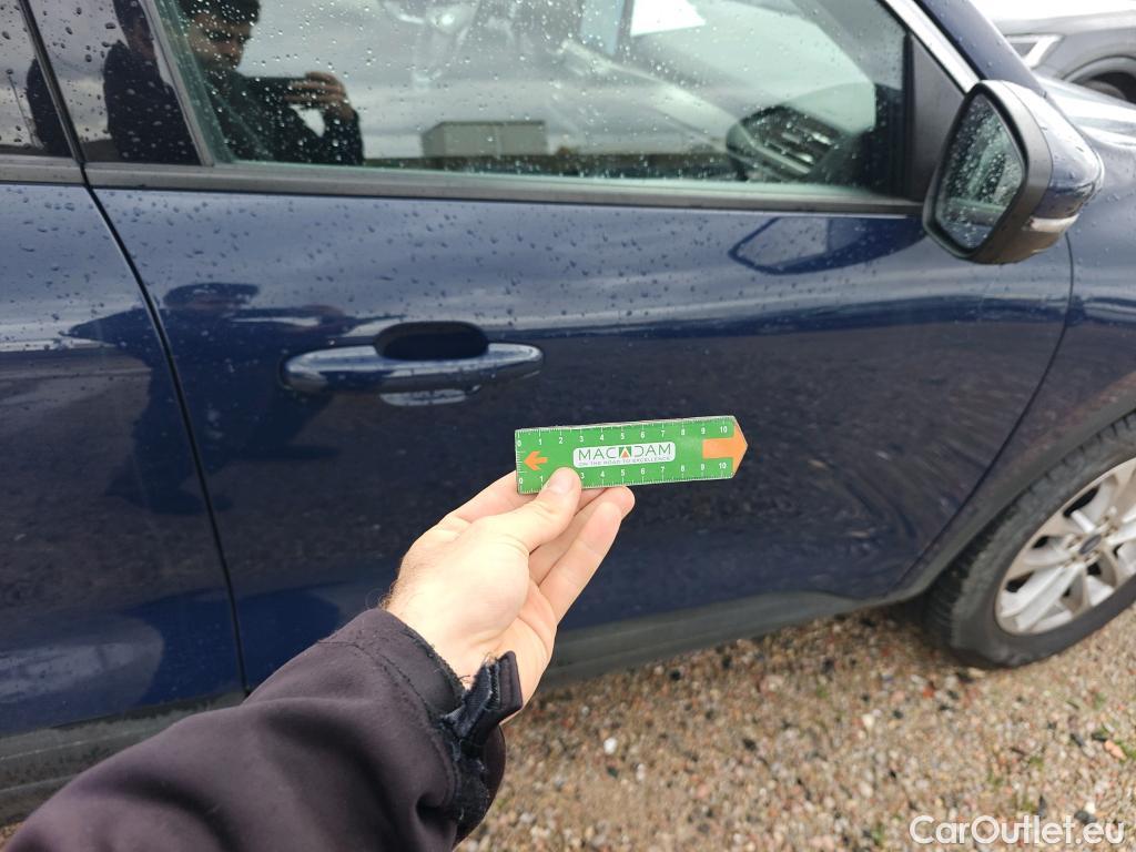  Ford  Kuga FORD  / 2019 / 5P / todoterreno Titanium 2.5 Duratec FHEV 140kW Auto #60