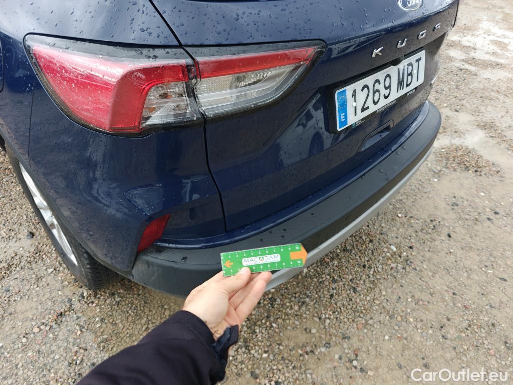  Ford  Kuga FORD  / 2019 / 5P / todoterreno Titanium 2.5 Duratec FHEV 140kW Auto #43