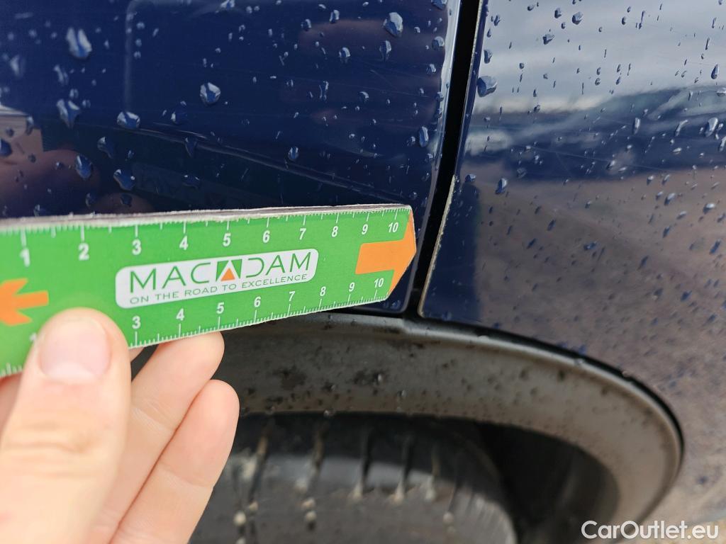  Ford  Kuga FORD  / 2019 / 5P / todoterreno Titanium 2.5 Duratec FHEV 140kW Auto #10