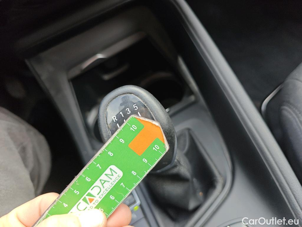  Bmw  X1 BMW  / 2019 / 5P / todoterreno sDrive16d #52