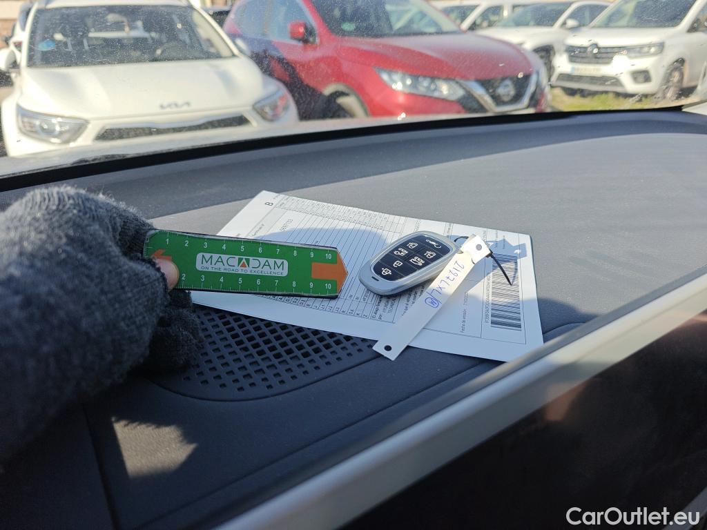  Hyundai   Ioniq HYUNDAI 5 / 2021 / 5P / todoterreno 73KWH 160KW Energy RWD #4