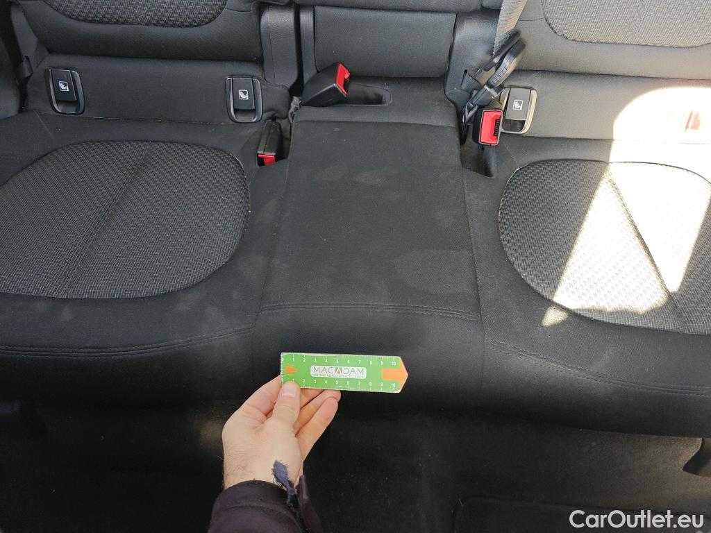  Bmw  X1 BMW  sDrive18i #38