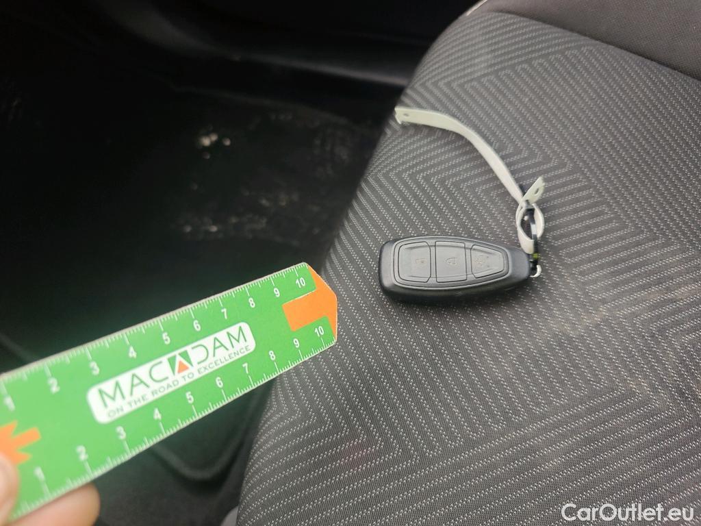  Ford  Fiesta FORD  / 2021 / 5P / berlina con portón 1.1 IT-VCT 55kW (75CV) Trend 5p #2