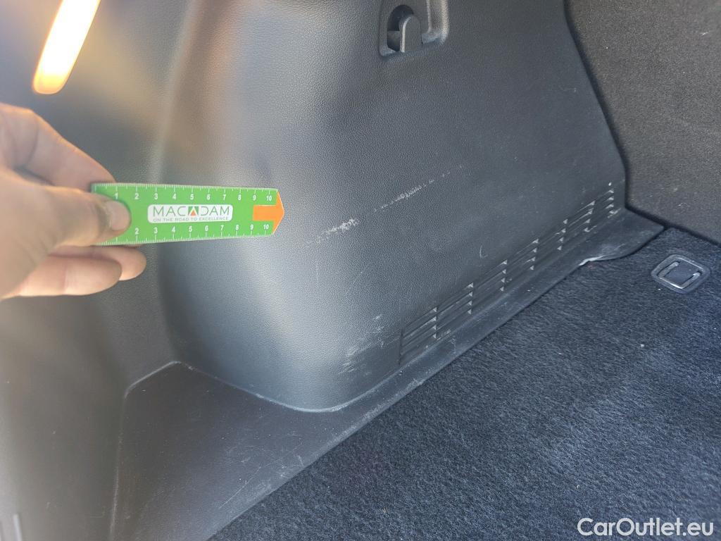  Hyundai  Konna HYUNDAI Kona / 2020 / 5P / todoterreno 1.6 GDI HEV Maxx DCT #6