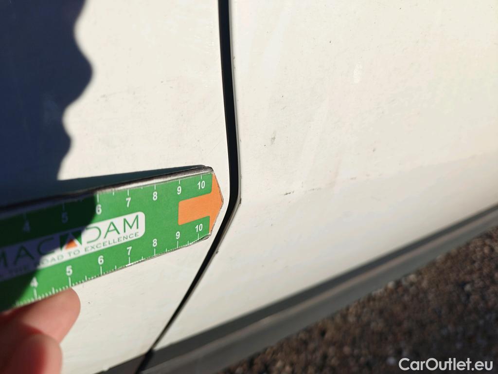  Mercedes  GLA MERCEDES-BENZ  / 2020 / 5P / todoterreno  200 D #8