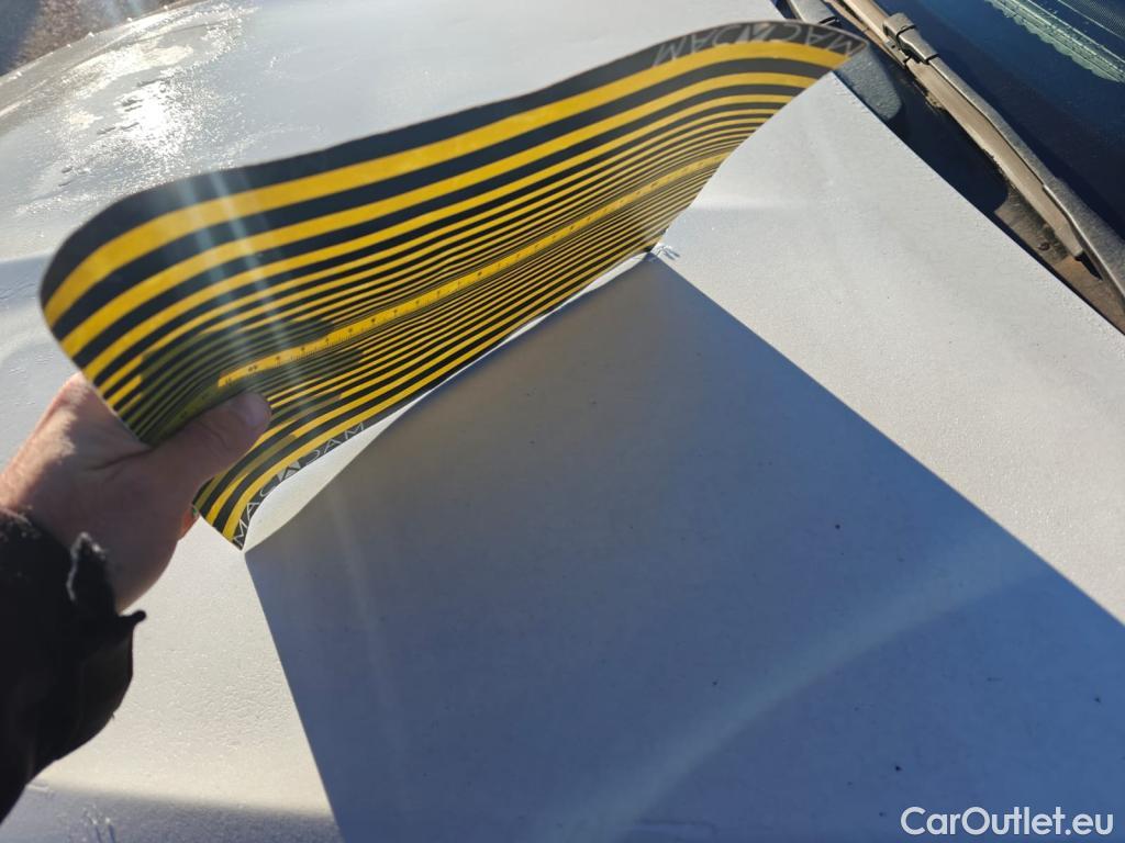  Mercedes  GLA MERCEDES-BENZ  / 2020 / 5P / todoterreno  200 D #27