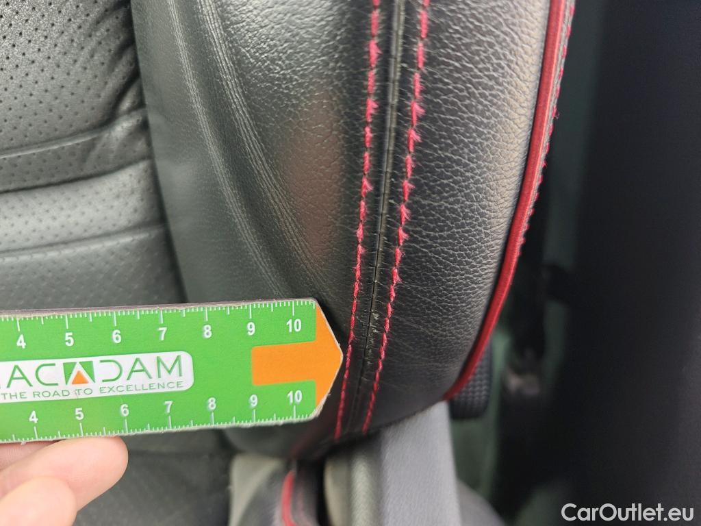  Hyundai  Tucson HYUNDAI  / 2018 / 5P / todoterreno 1.6CRDI 100kW (136CV) 48V N-Line DCT 4X2 #50