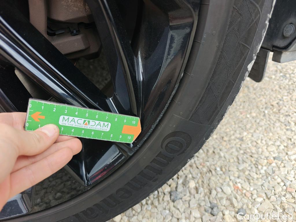  Hyundai  Tucson HYUNDAI  / 2018 / 5P / todoterreno 1.6CRDI 100kW (136CV) 48V N-Line DCT 4X2 #56