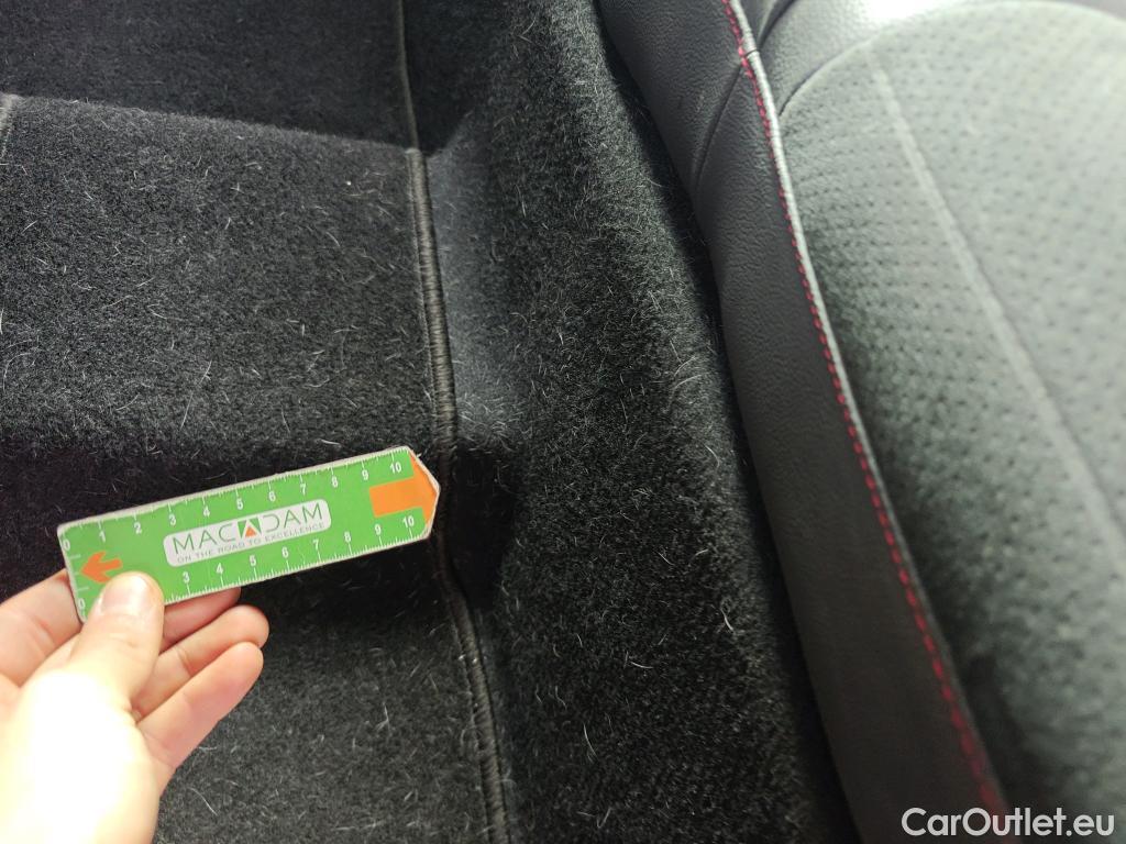  Hyundai  Tucson HYUNDAI  / 2018 / 5P / todoterreno 1.6CRDI 100kW (136CV) 48V N-Line DCT 4X2 #54