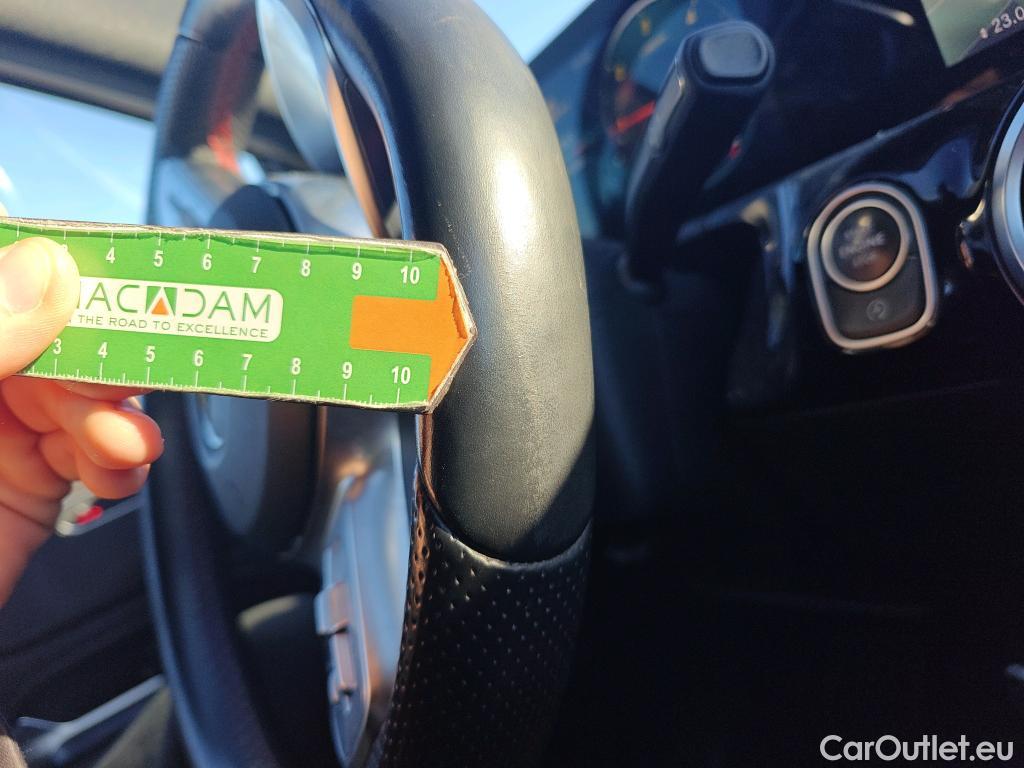  Mercedes  GLA MERCEDES-BENZ  / 2020 / 5P / todoterreno  200 D #38