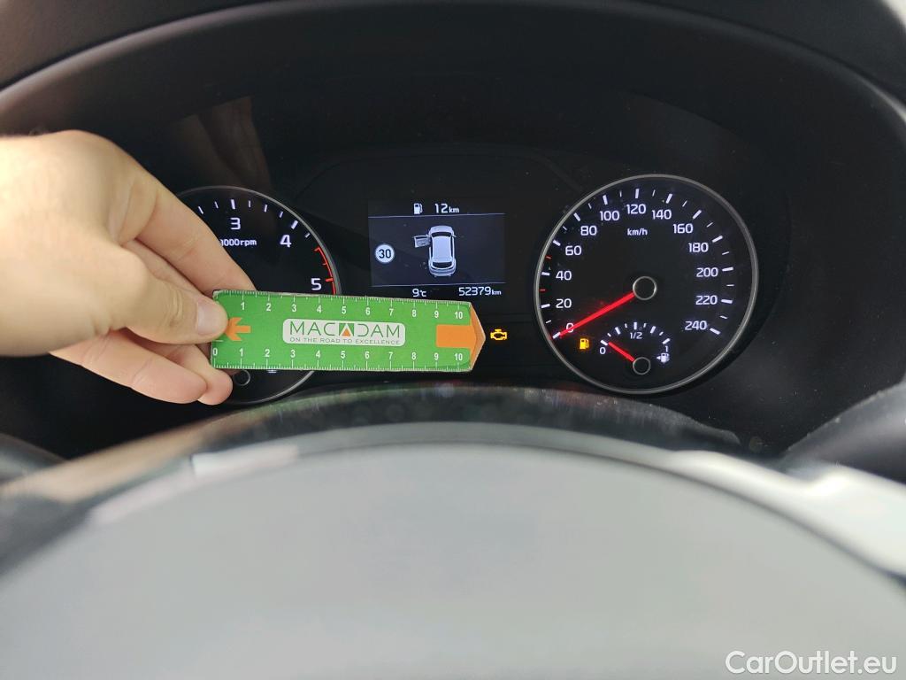  KIA  Sportage KIA  1.6MHEV Drive 100kW(136CV) 4x2(Crist Tintados) #80