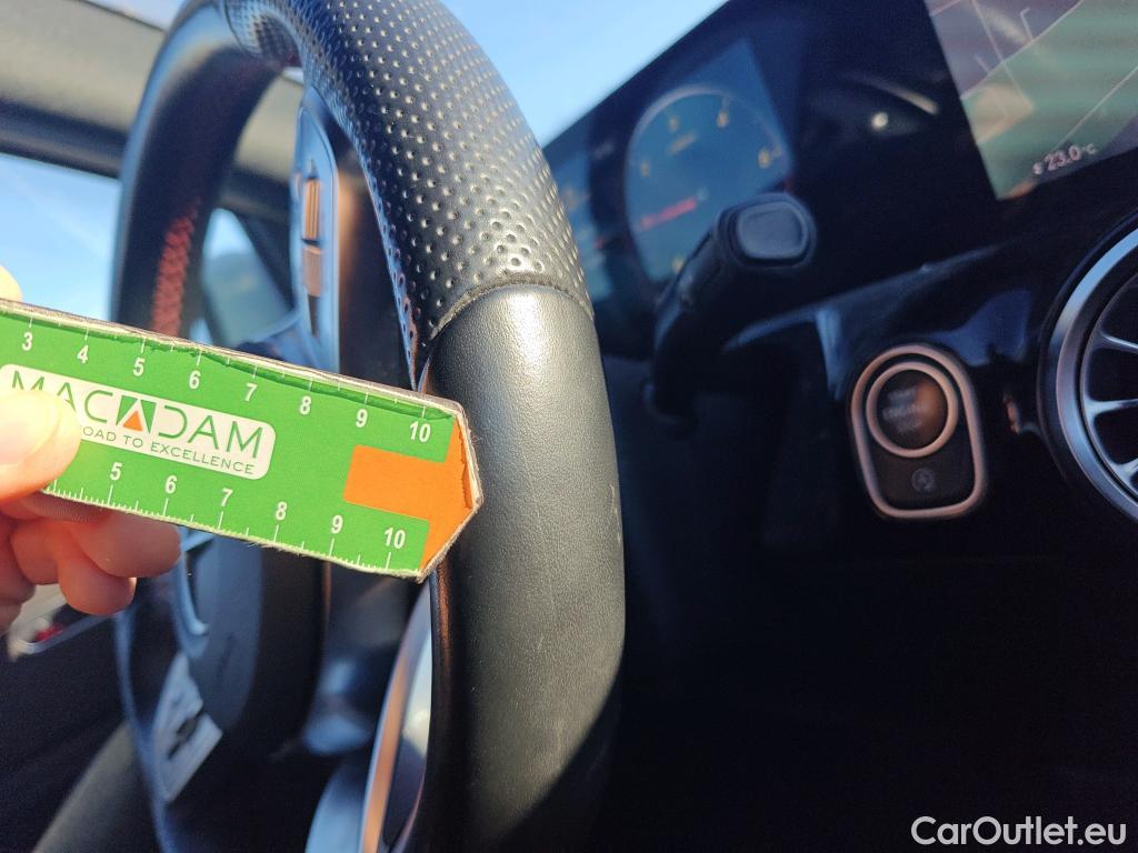  Mercedes  GLA MERCEDES-BENZ  / 2020 / 5P / todoterreno  200 D #36