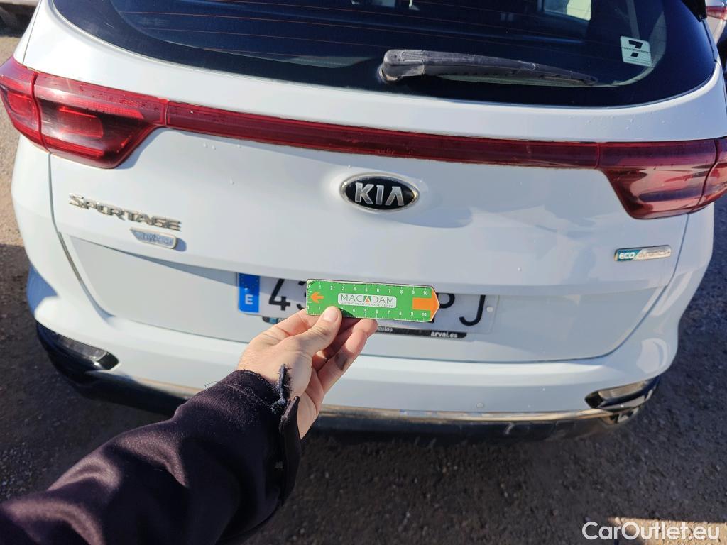  KIA  Sportage KIA  / 2018 / 5P / todoterreno 1.6 MHEV Business 100kW (136CV) 4x4 #10