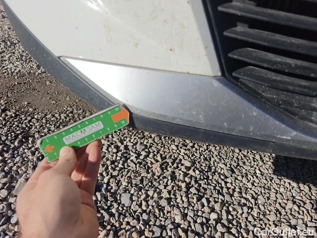  Peugeot  2008 PEUGEOT  / 2019 / 5P / todoterreno Allure BlueHDI 81kW (110CV) #48