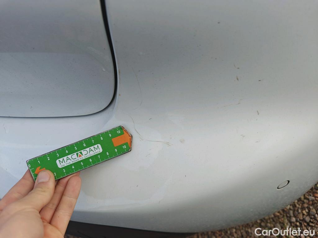  Peugeot  208 PEUGEOT  / 2019 / 5P / berlina con portón BlueHDi 73kW (100CV) Active Pack (AC) #26