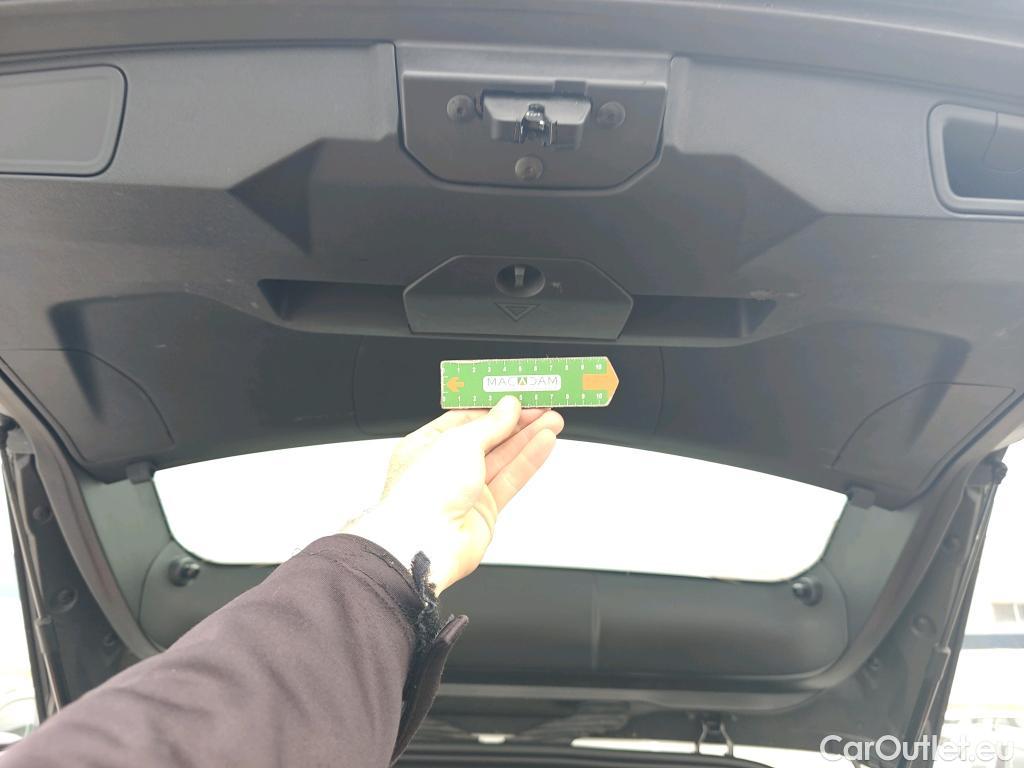  Peugeot  3008  Active Pack 1.2 PureTech 130CV MT6 E6d #7