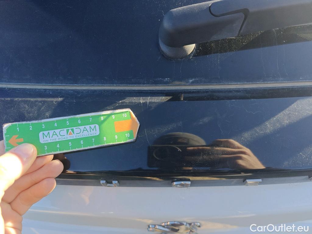  Peugeot  2008 PEUGEOT  / 2019 / 5P / todoterreno Allure BlueHDI 81kW (110CV) #43