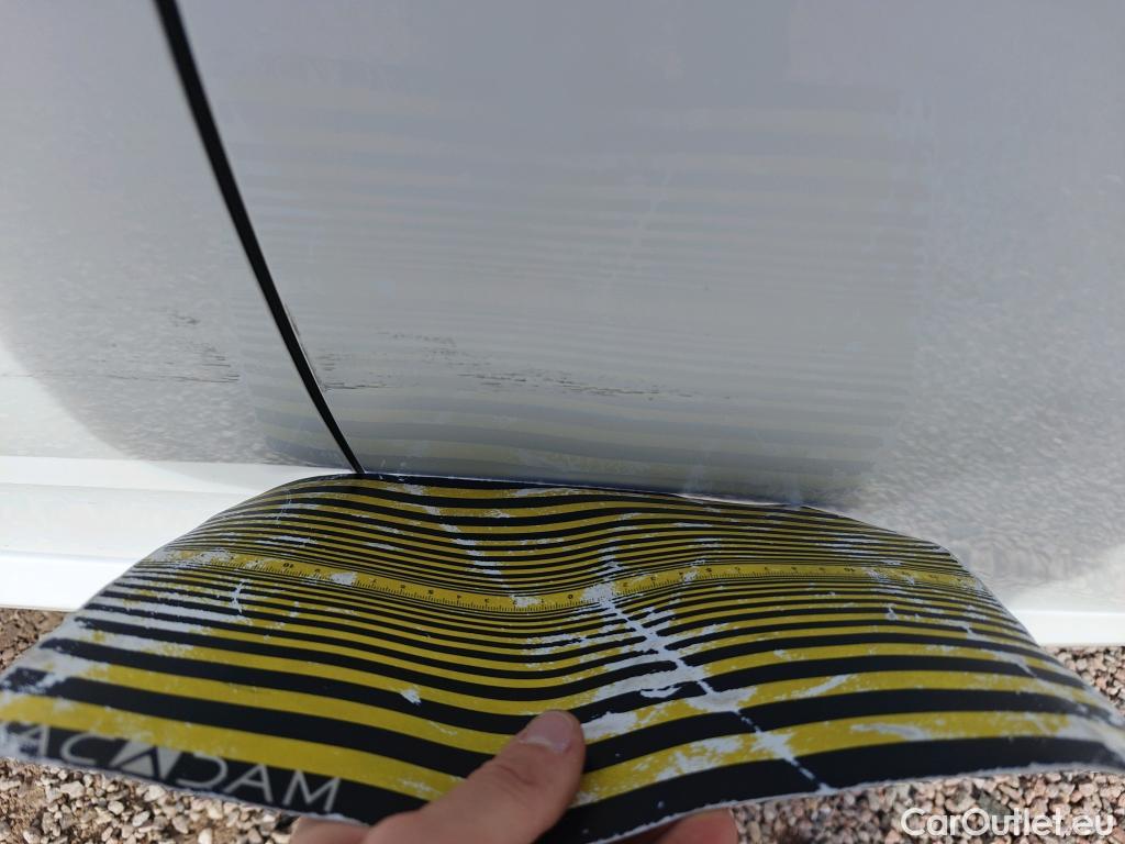  Peugeot  208 PEUGEOT  / 2019 / 5P / berlina con portón BlueHDi 73kW (100CV) Active #17