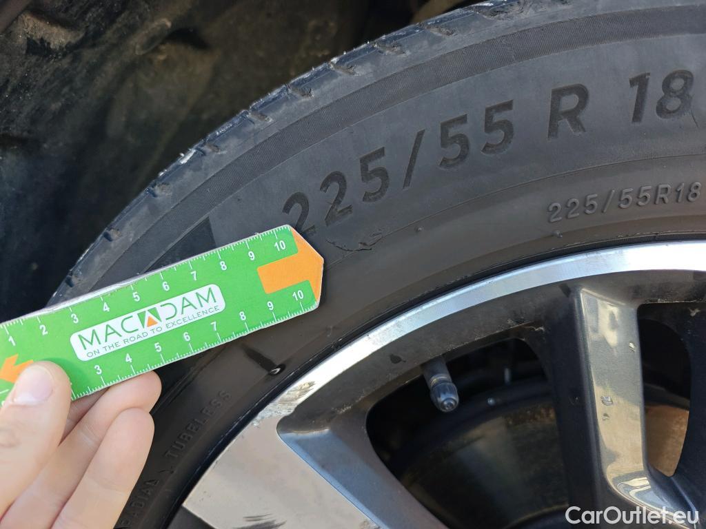  Peugeot  3008 PEUGEOT  / 2020 / 5P / todoterreno 1.5 BlueHDi 96kW (130CV) S&S Allure EAT8 #7