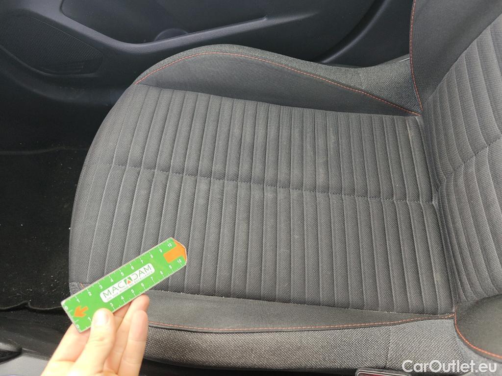  Peugeot  208 PEUGEOT  / 2019 / 5P / berlina con portón BlueHDi 73kW (100CV) Active Pack (AC) #67