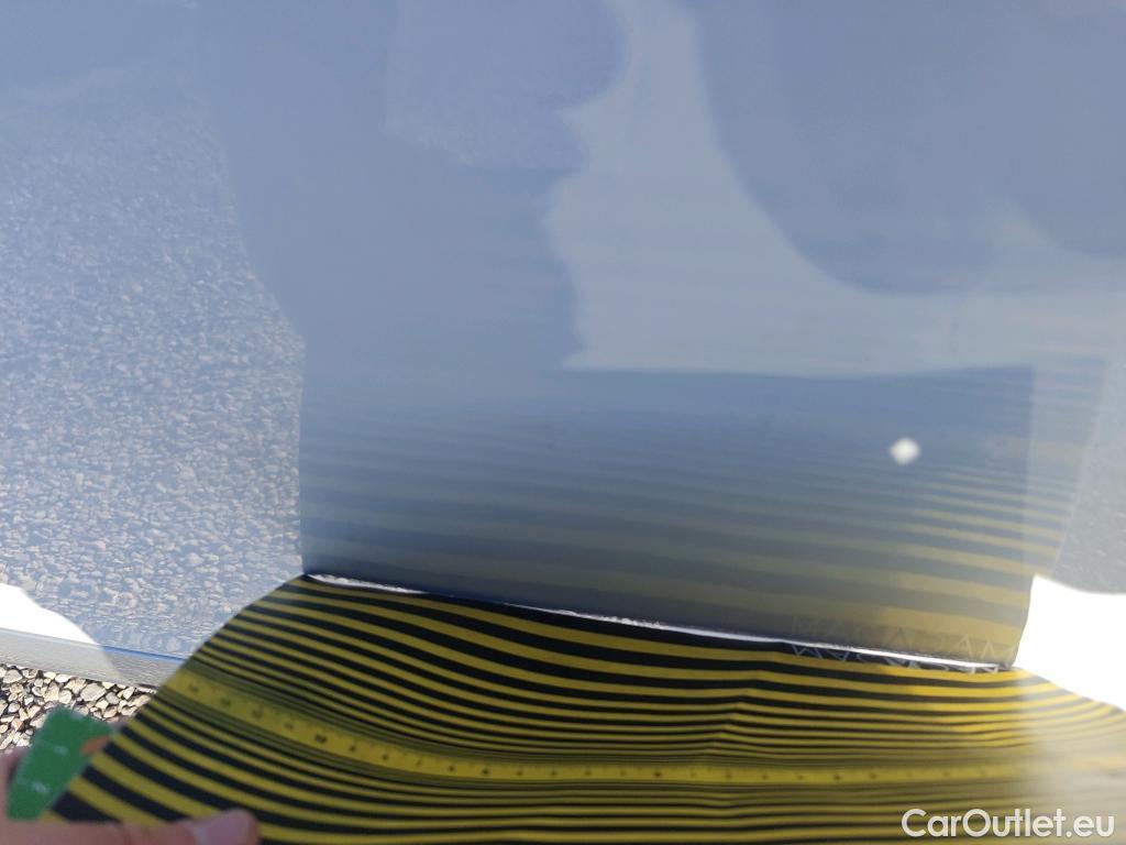  Peugeot  2008 PEUGEOT  / 2019 / 5P / todoterreno Allure BlueHDI 81kW (110CV) #13