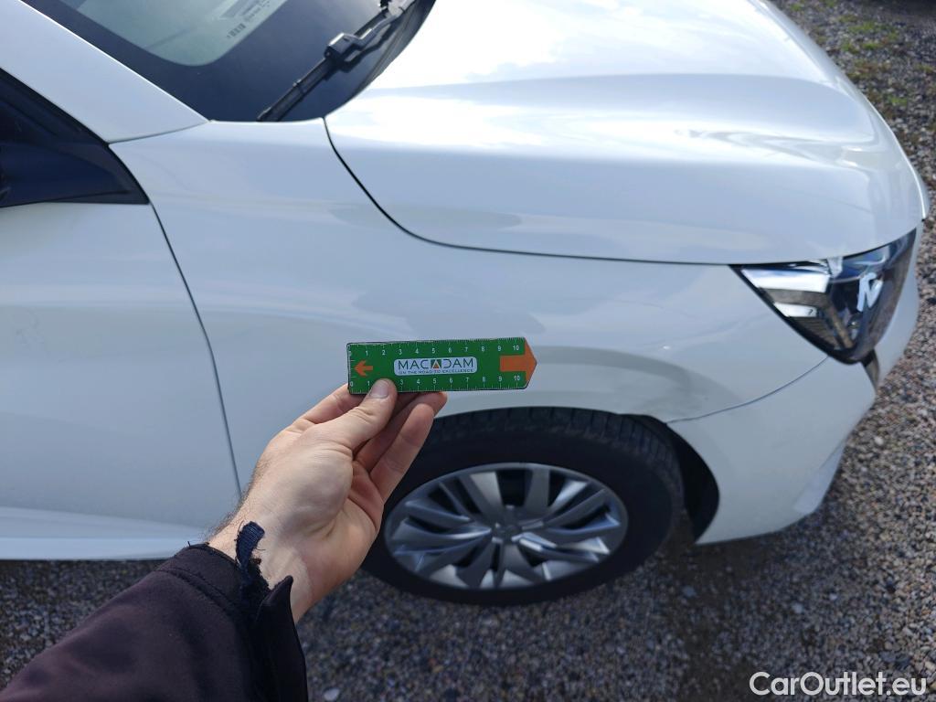  Peugeot  208 PEUGEOT  / 2019 / 5P / berlina con portón BlueHDi 73kW (100CV) Active #8