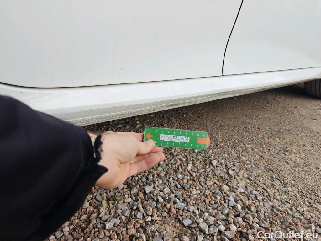  Peugeot  208 PEUGEOT  / 2019 / 5P / berlina con portón BlueHDi 73kW (100CV) Active Pack (AC) #5