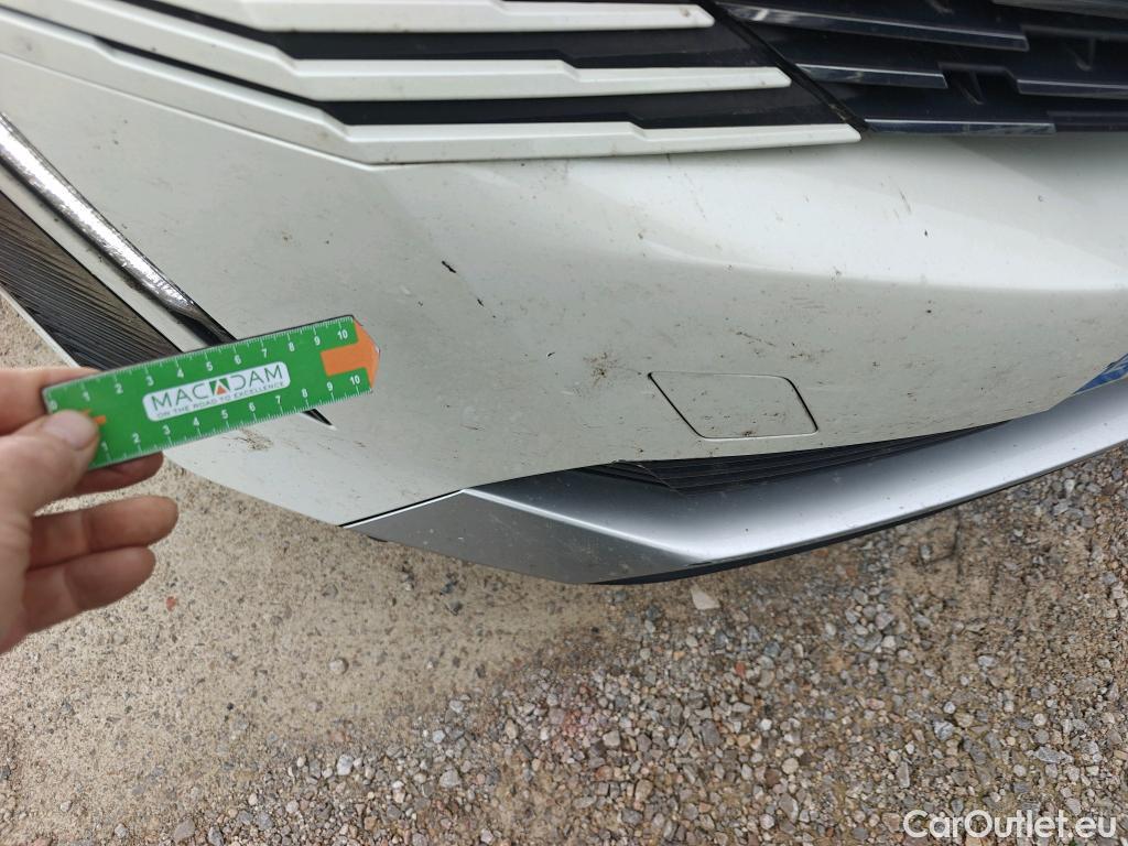  Peugeot  3008 PEUGEOT  / 2020 / 5P / todoterreno 1.5 BlueHDi 96kW S&S GT EAT8 #19