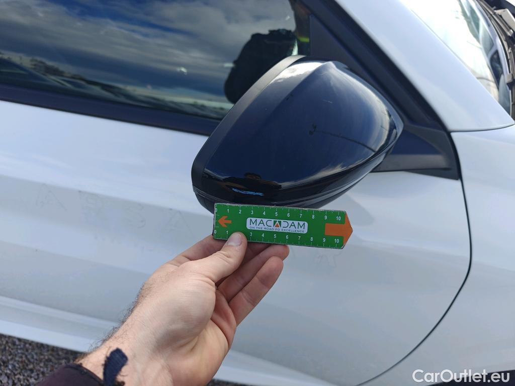  Peugeot  208 PEUGEOT  / 2019 / 5P / berlina con portón BlueHDi 73kW (100CV) Active #66