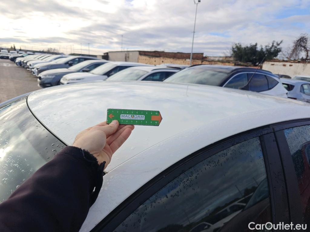  Peugeot  208 PEUGEOT  / 2019 / 5P / berlina con portón BlueHDi 73kW (100CV) Active Pack (AC) #1