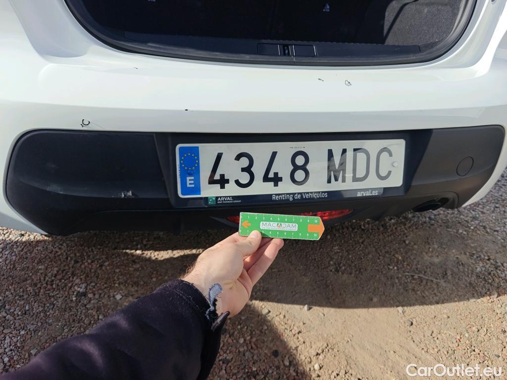  Peugeot  208 PEUGEOT  / 2019 / 5P / berlina con portón BlueHDi 73kW (100CV) Active #35