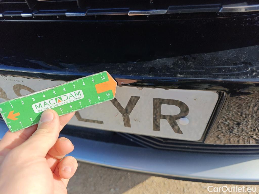  Peugeot  3008 PEUGEOT  / 2020 / 5P / todoterreno 1.5 BlueHDi 96kW (130CV) S&S Allure EAT8 #29