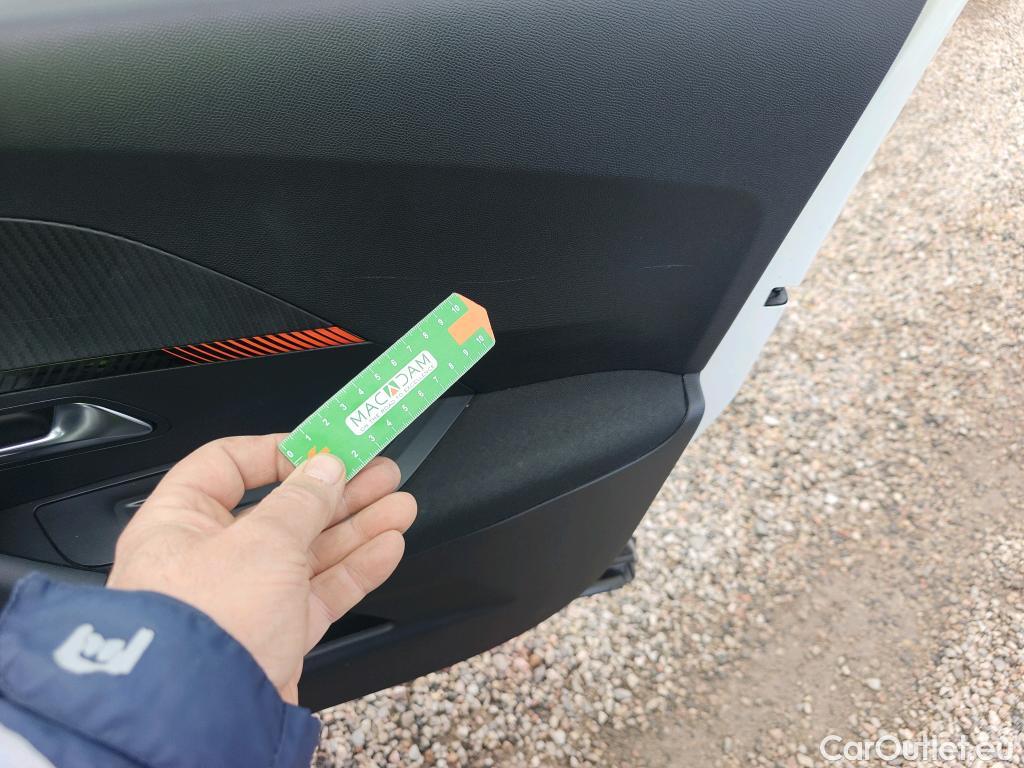  Peugeot  2008 PEUGEOT  / 2019 / 5P / todoterreno Active Puretech 100 S&S BVM6 #11