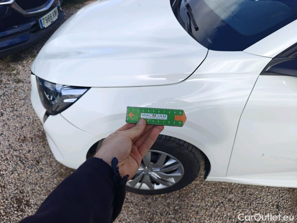  Peugeot  208 PEUGEOT  / 2019 / 5P / berlina con portón BlueHDi 73kW (100CV) Active #23