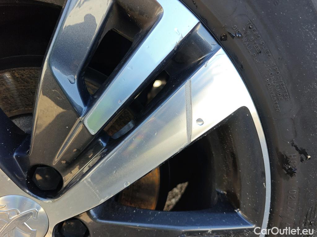  Peugeot  3008 PEUGEOT  / 2020 / 5P / todoterreno 1.5 BlueHDi 96kW (130CV) S&S Allure EAT8 #15