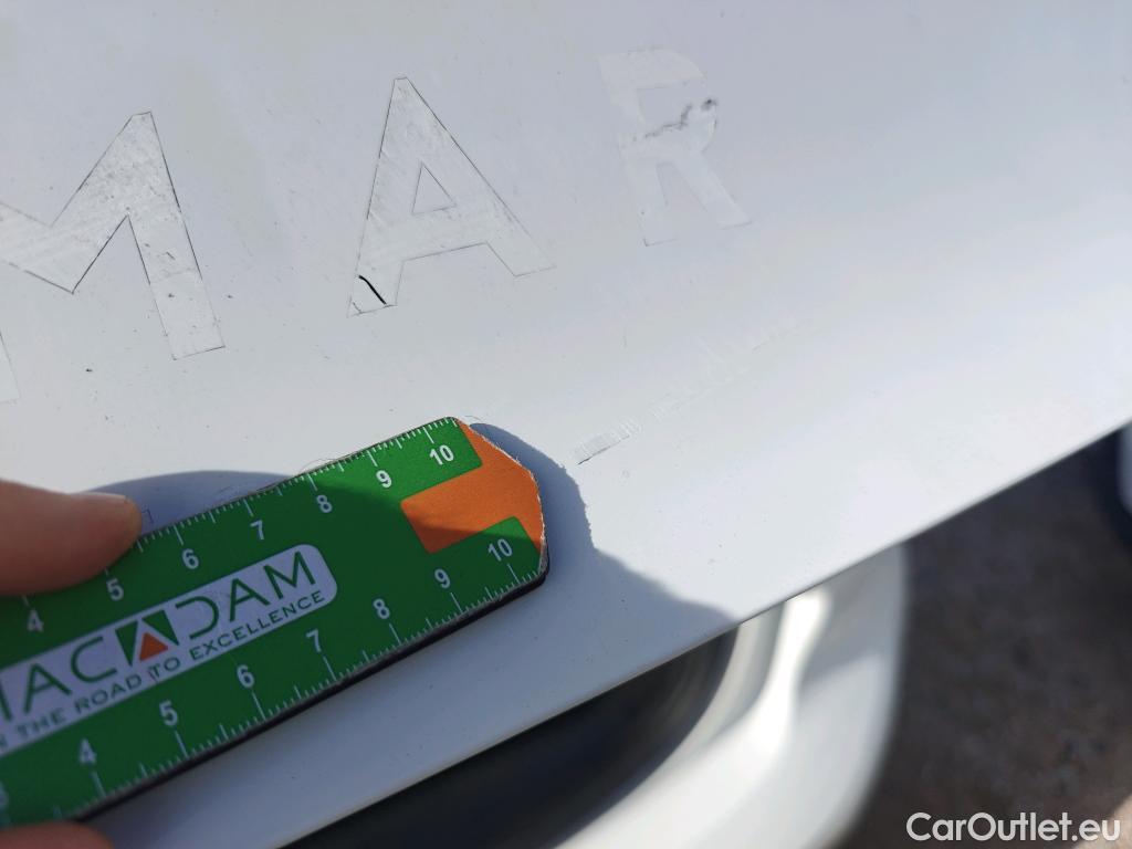  Peugeot  208 PEUGEOT  / 2019 / 5P / berlina con portón BlueHDi 73kW (100CV) Active #11